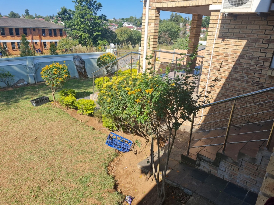 7 Bedroom Property for Sale in Southernwood Eastern Cape